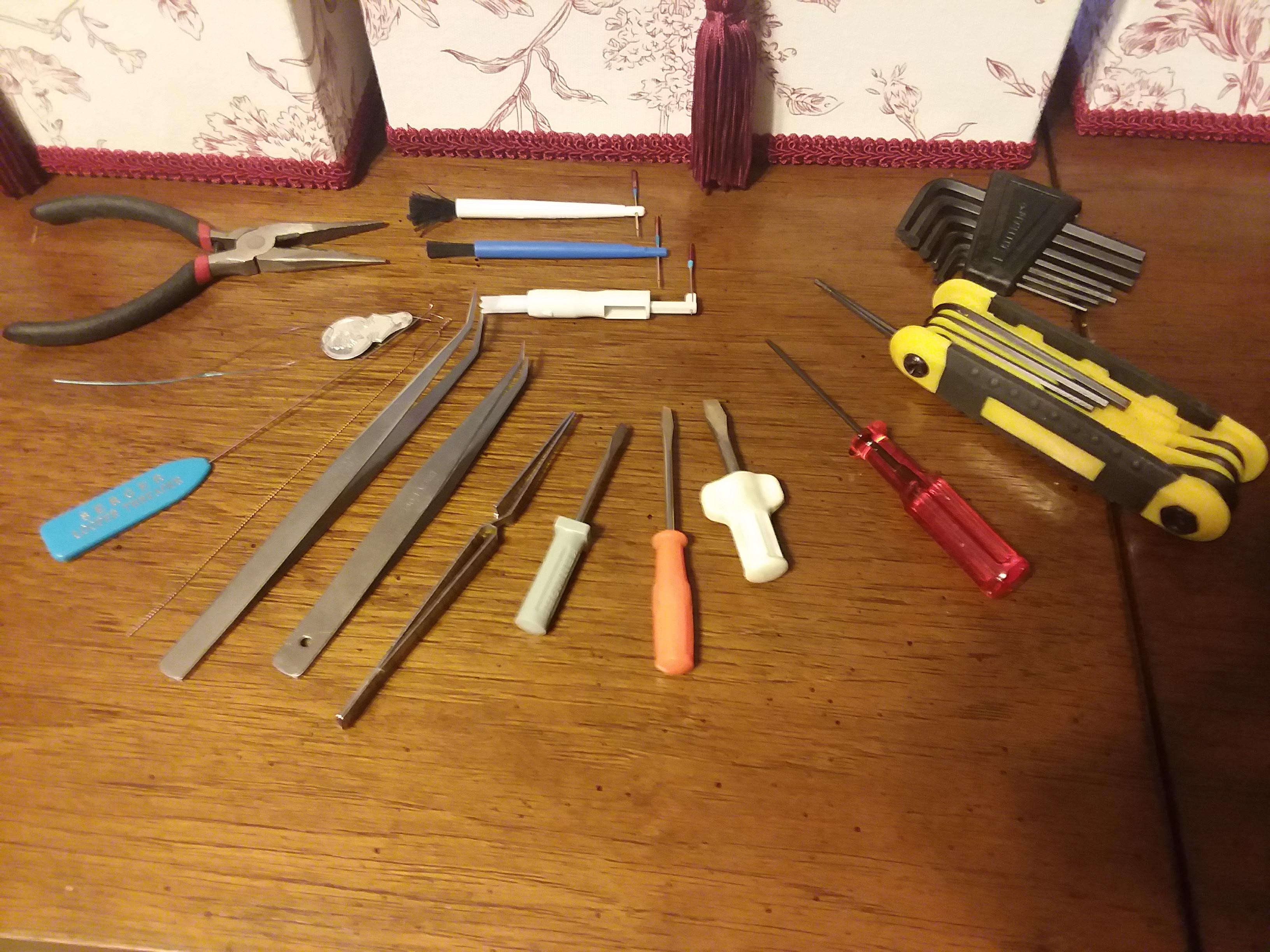 Needle Threaders Needle Insertion Tools & Sewing Helps