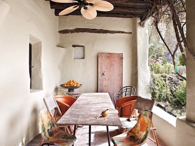 Bohemian rustic house in Ibiza with a lot of charm for the unexpected.