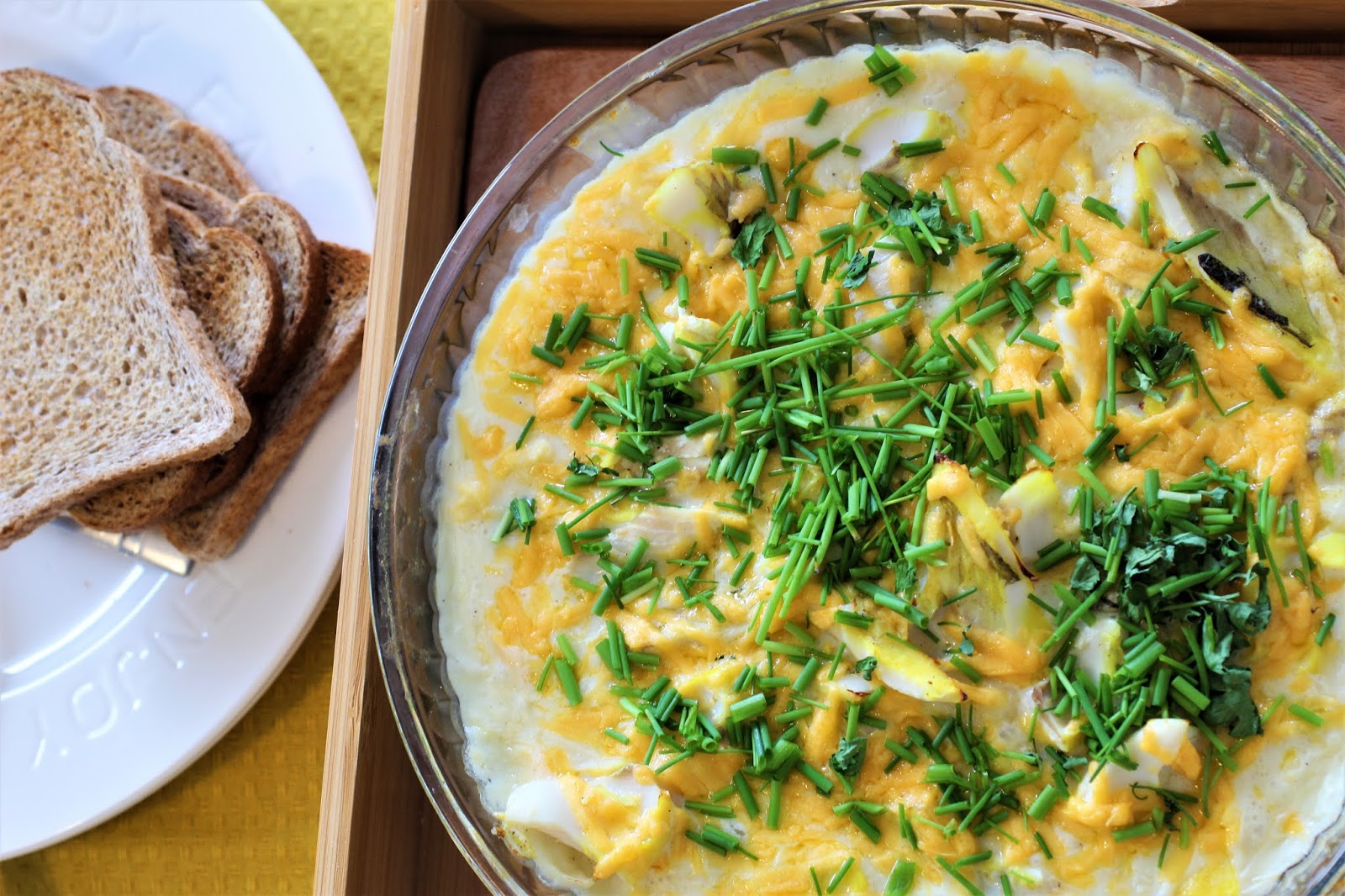 Omelette Arnold który wciąż widnieje w menu TheSavoy Grill, był przygotowywany tu