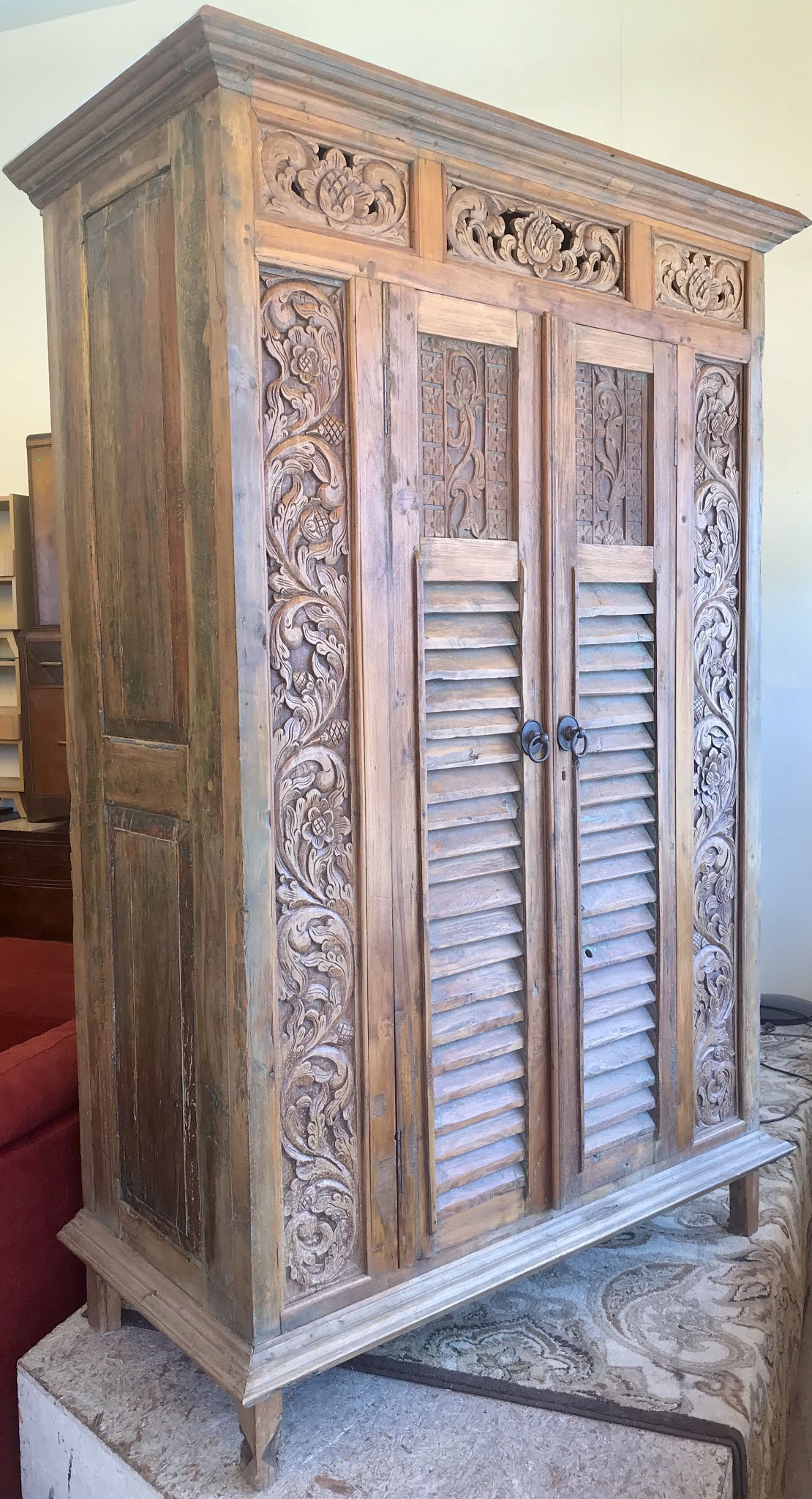 Uhuru Furniture & Collectibles 474417 Handcarved Indonesian Armoire