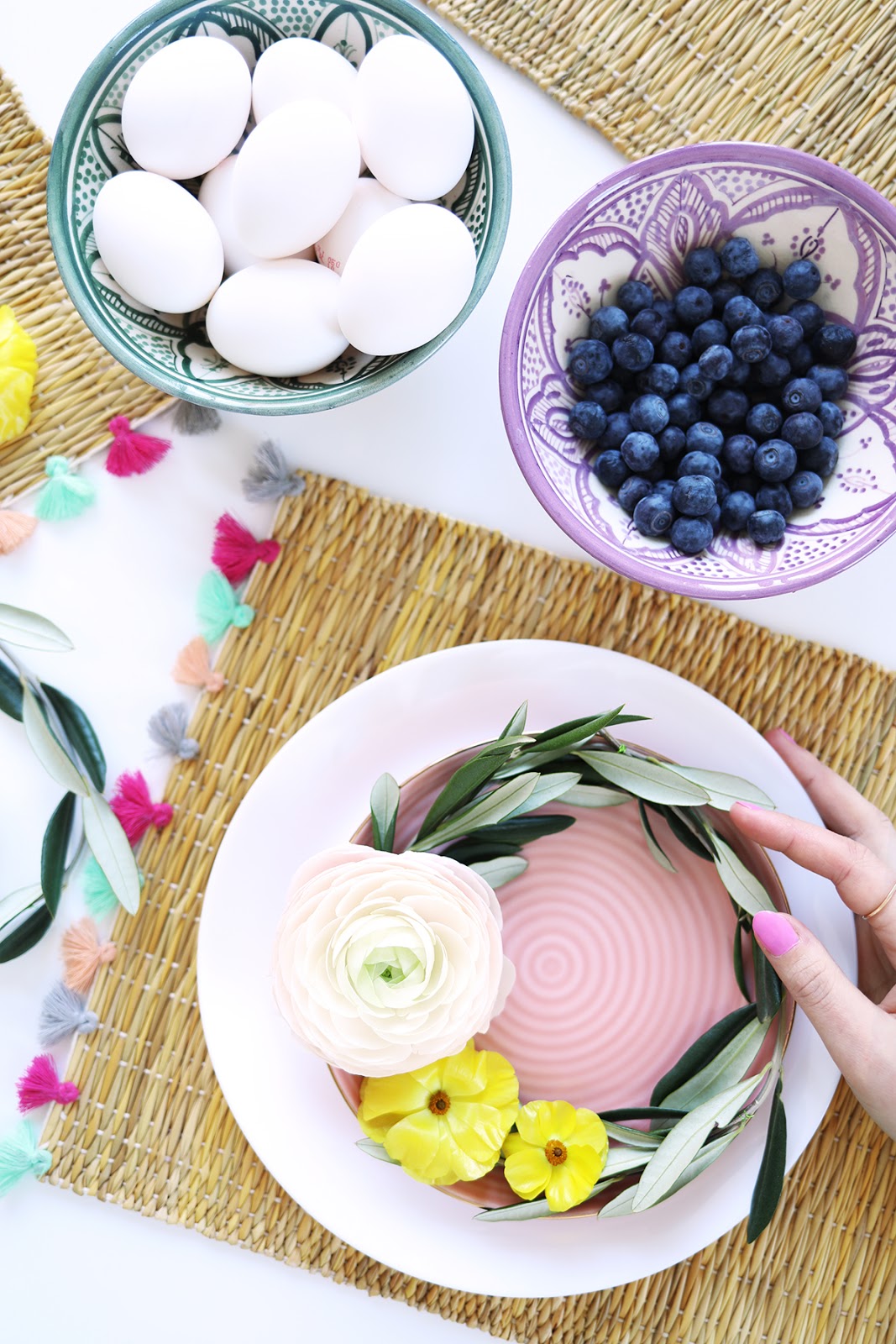 Easter Brunch With Girlfriends: DIY Tabletop Flower Wreaths Edition