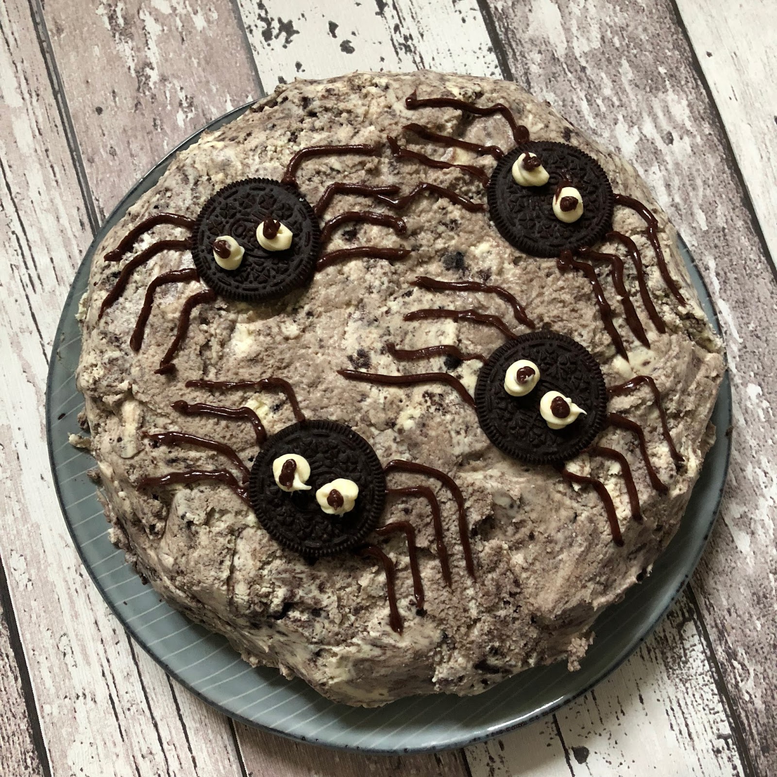 Halloween Oreo Cake A Belly Full of Words