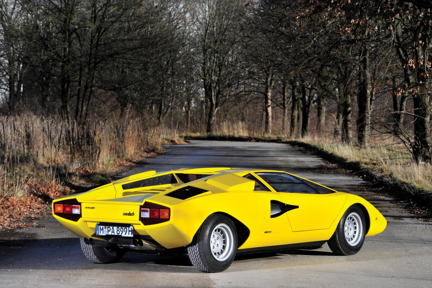 Lamborghini Countach Р¶РµР»С‚С‹Р№