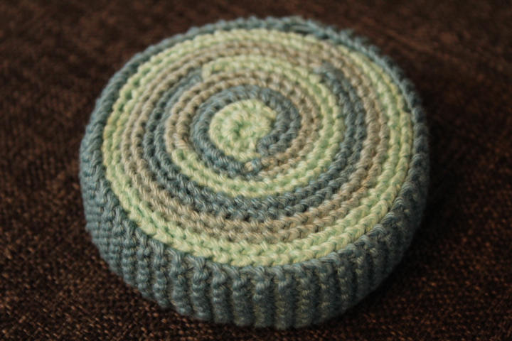 Strikket Nålepute Med Dusk