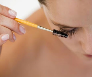 Grow Eyelashes Faster Grow Eyelashes Faster