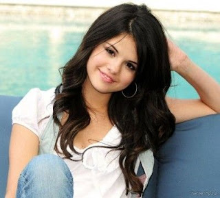Selena Gomez - Sad Serenade Lyrics