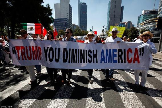 1 Thousands of Mexicans stage anti-Trump march in Mexico City