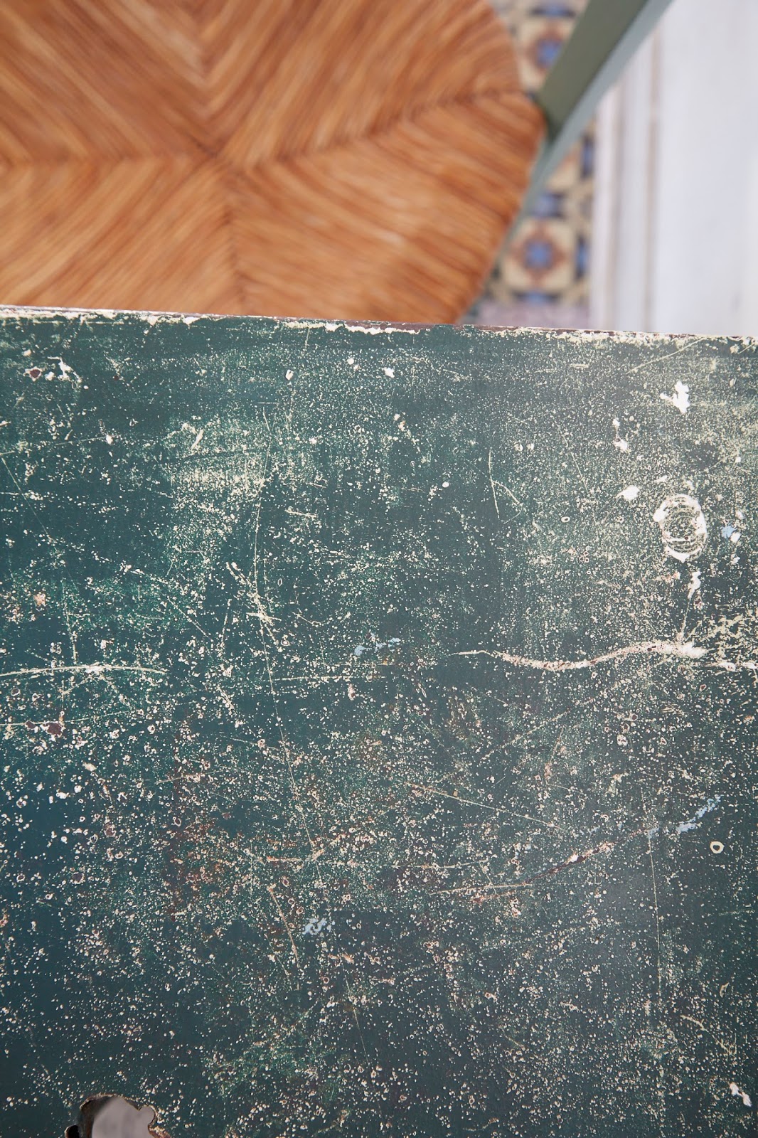 ECO GUIDE TO MARSEILLE, CAFE L'ECOMOTIVE eco guide, eco guide to marseille, marseille, cafe, cafe l'ecomotive, organic, gare saint charles, juice bar, canteen, restaurant, food, travel, sustainable tourism, travel guide, green living, green travel, conscious city guide, green guide, france