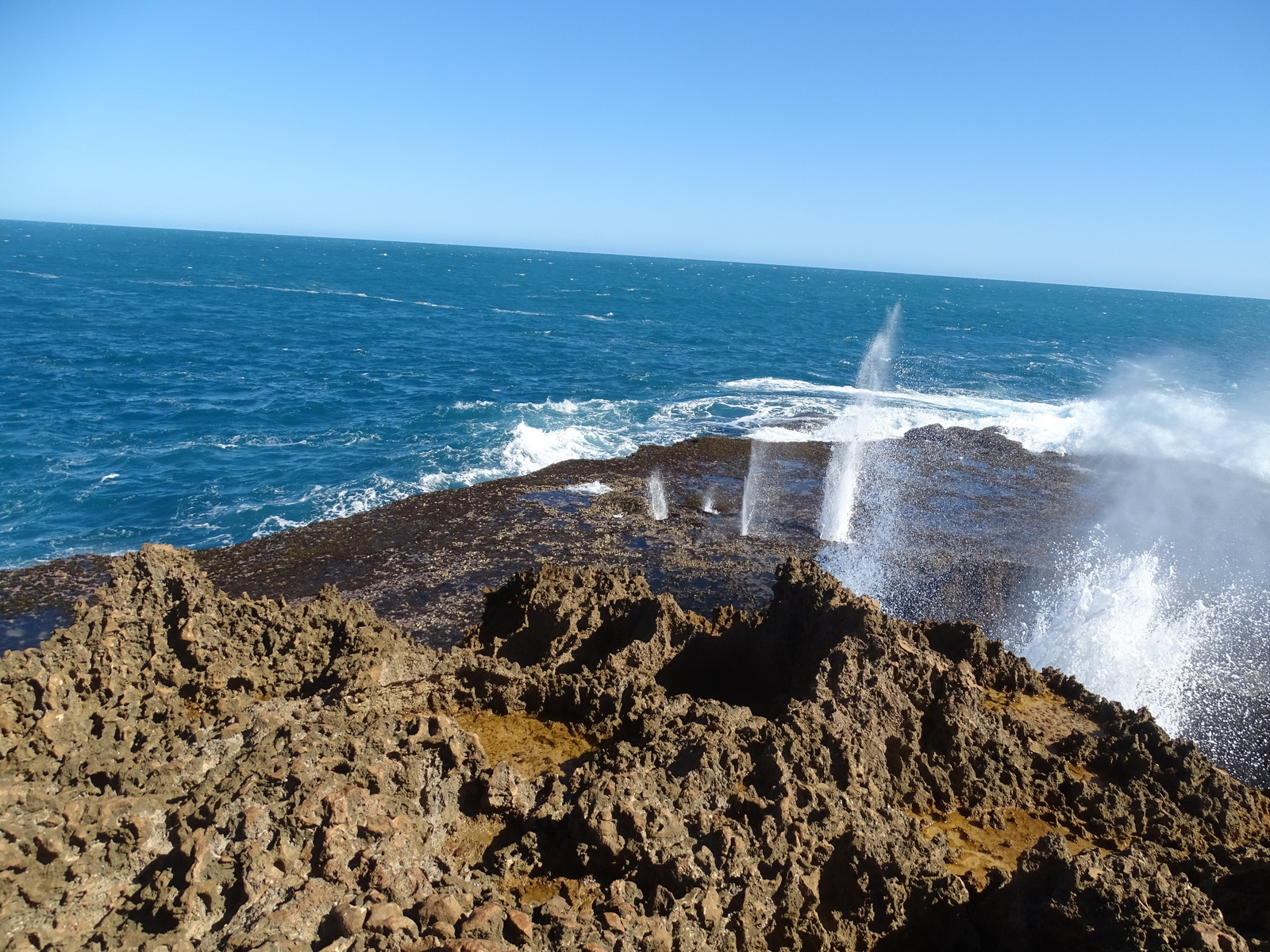 Andrew and Nikki around Oz Carnarvon and Point Quobba at the Blowholes