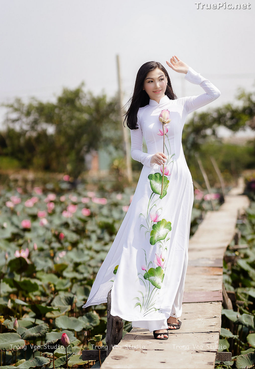 Image The Beauty of Vietnamese Girls with Traditional Dress (Ao Dai) #3 - TruePic.net - Picture-46