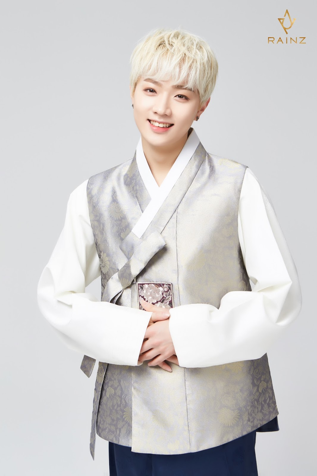 남돌의 흔한 한복사진.jpg | 인스티즈