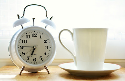 reloj, alarma, taza, cafe