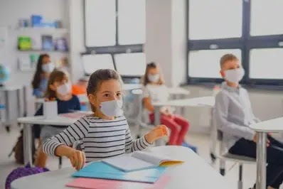 الوقاية من فيروس كورونا داخل المدارس