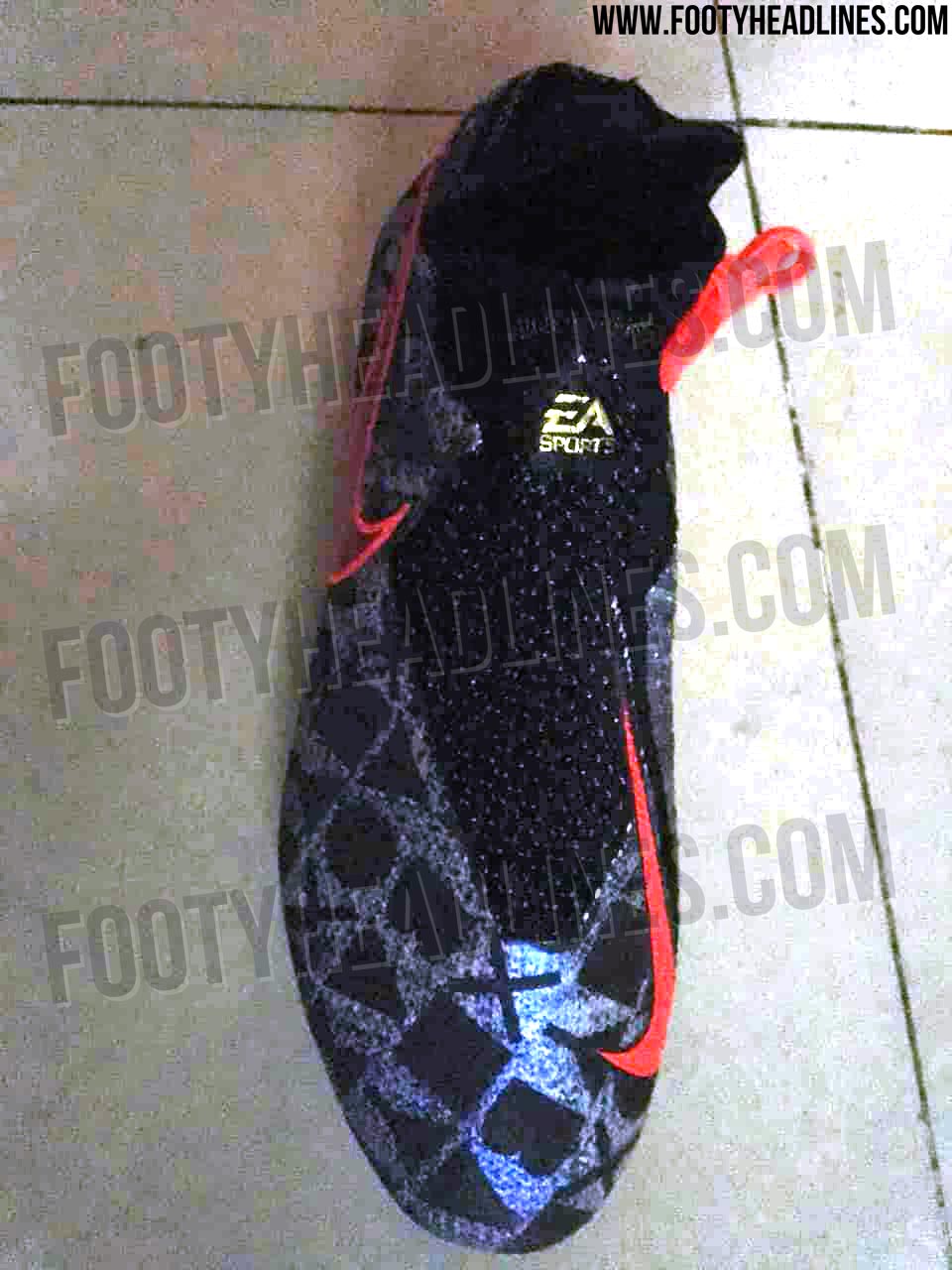 Nike Phantom Venom Academy FG Obsidian Pro Soccer