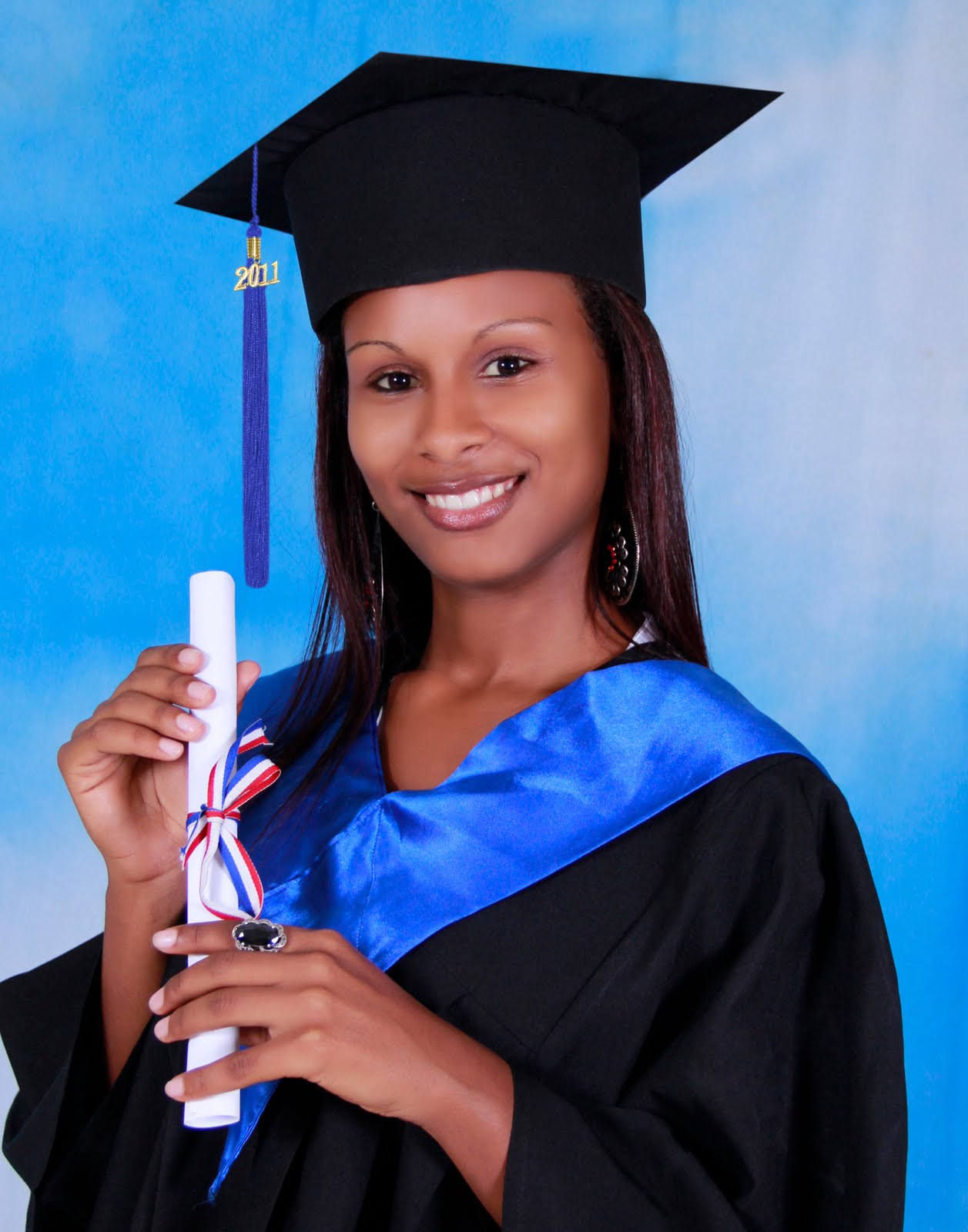 COLEGIO EVANGELICO LUCILLE RUPP: GRADUACION BACHILLERES 2011