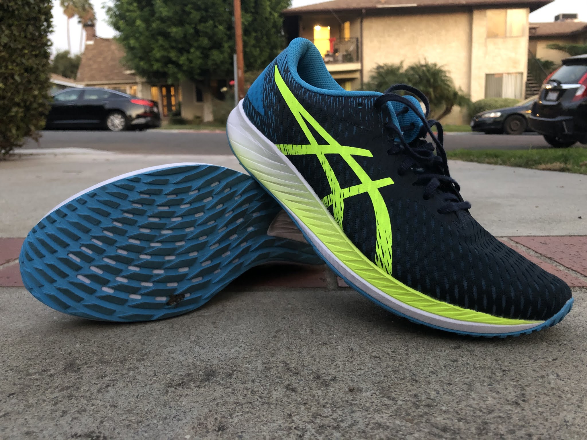 asics hyper speed carbon plate