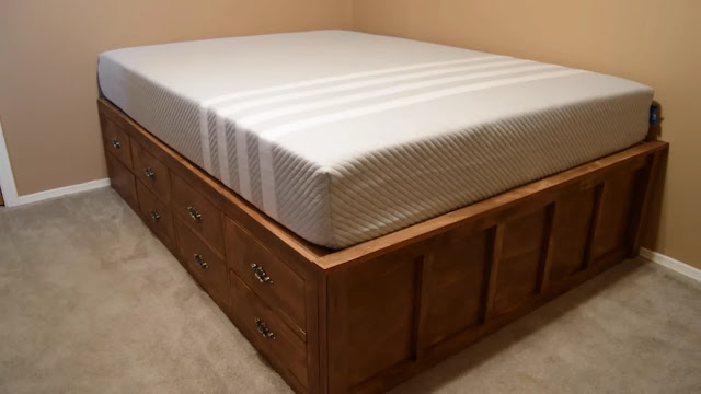 Tempat Tidur Dengan Laci di Bawahnya Tempat Tidur Dengan Laci di Bawahnya