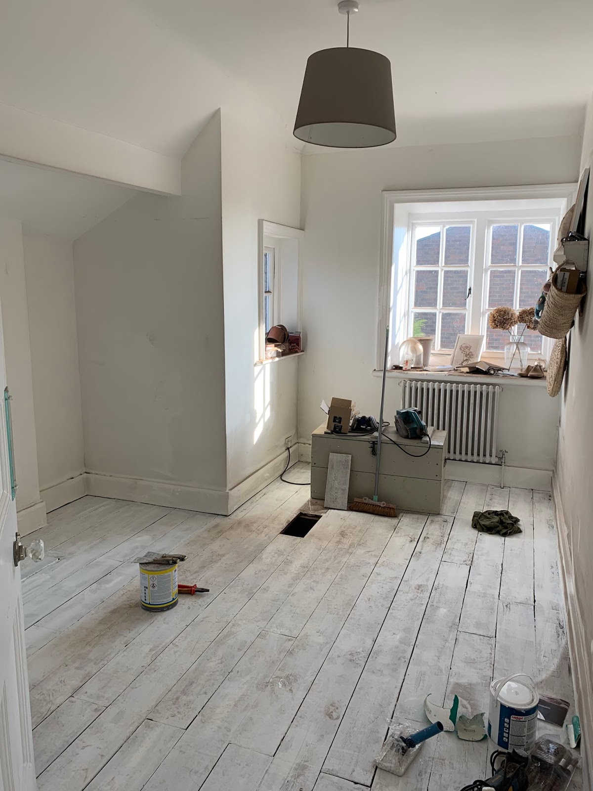 Interiors // Painting Wooden Floorboards {DIY guide} Roses and Rolltops