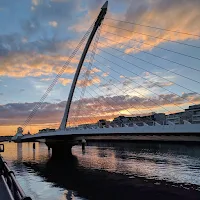 Virtual tour of Dublin: Sunset over the Samuel Beckett Bridge