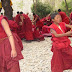 O que a demonstração do amor de Deus pode fazer: 200.000 tibetanos, incluindo 62 monges budistas, decidem seguir Jesus