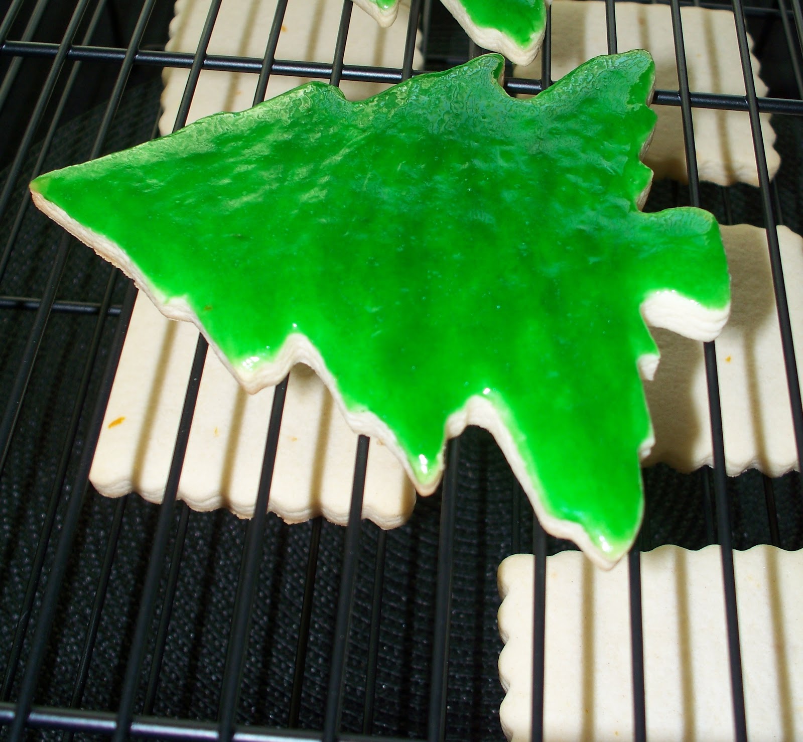 My little bakery 🌹 Christmas tree cookies...And polishglaze recipe..