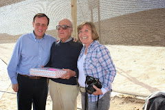 Con el Rector de la U.C. Dr. Ignacio Sánchez  y  Pilar Cereceda en el oasis de Alto Patache