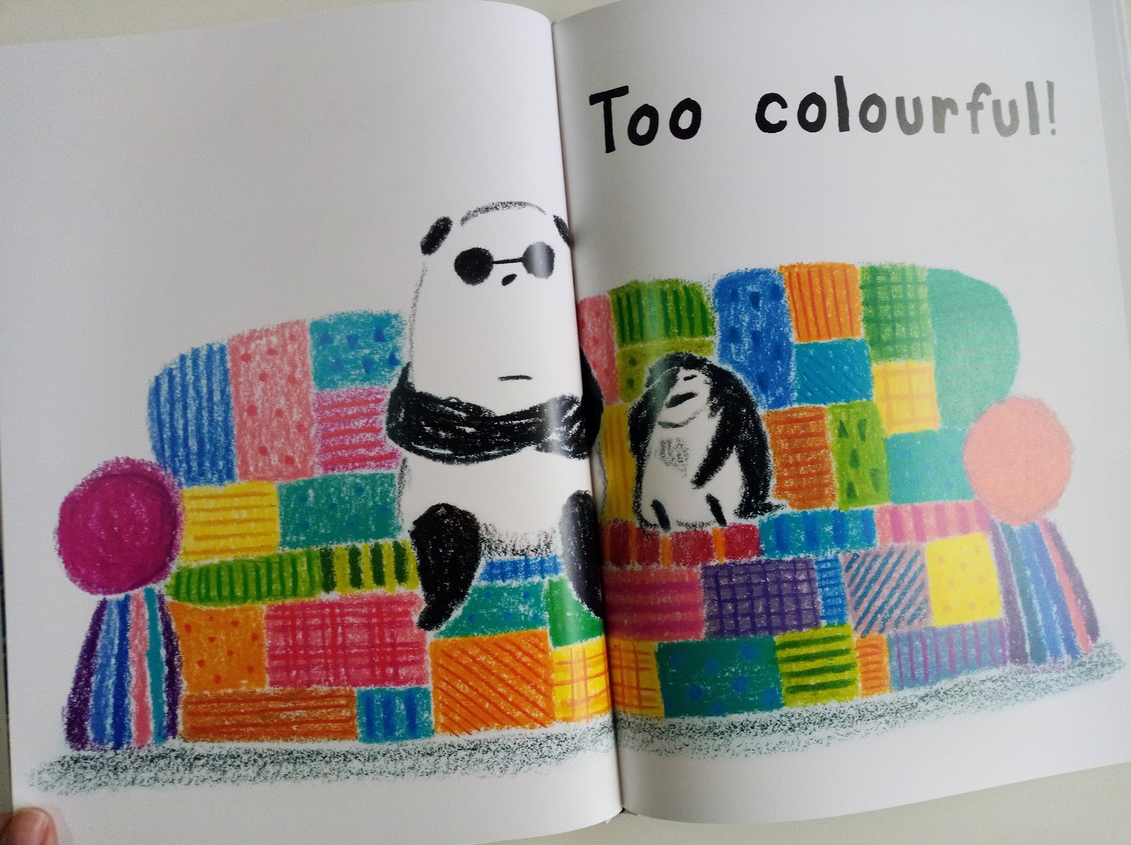 [英文繪本分享] The perfect sofa / Fifi Kuo