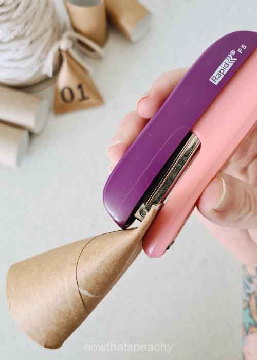 How To Make Advent Calendar Boxes With Recycled Toilet Paper Rolls how-to-make-advent-calendar-boxes-with-recycled-toilet-paper-rolls