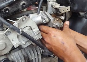 CARA MEMBERSIHKAN KARBURATOR MOTOR SENDIRI DENGAN MUDAH