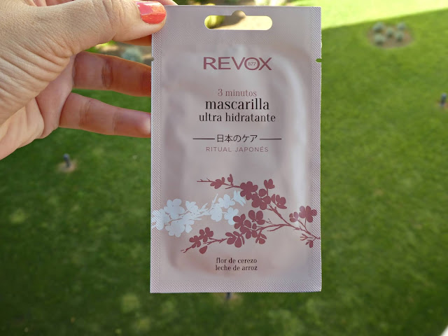 Mascarilla ultra hidratante en 3 minutos de Revox. Ritual japonés. Flor de cerezo