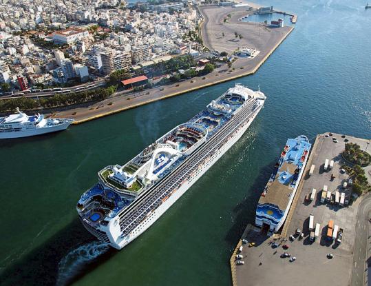 Πειραιάς: Καπετάνιος κρουαζιερόπλοιου κατέβασε επιβάτες που δεν τηρούσαν τα μέτρα κατά του κορωνοϊού