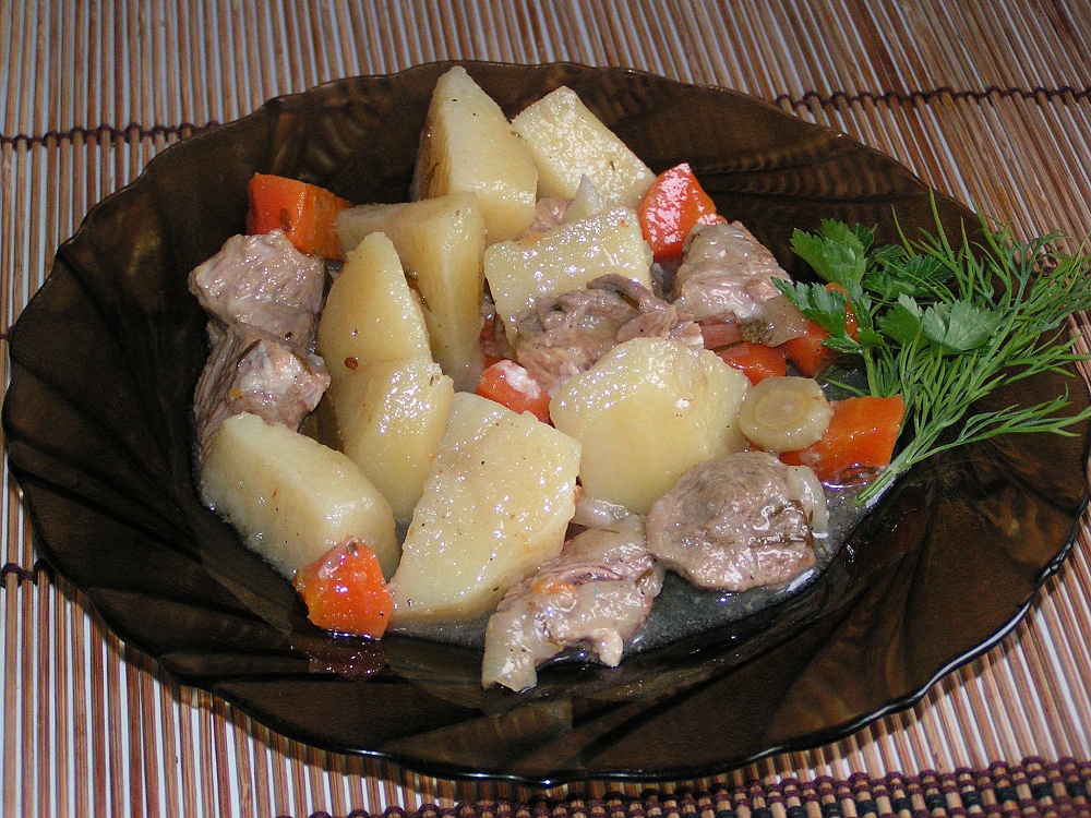 Картошка с мясом в мультиварке редмонд тушеная