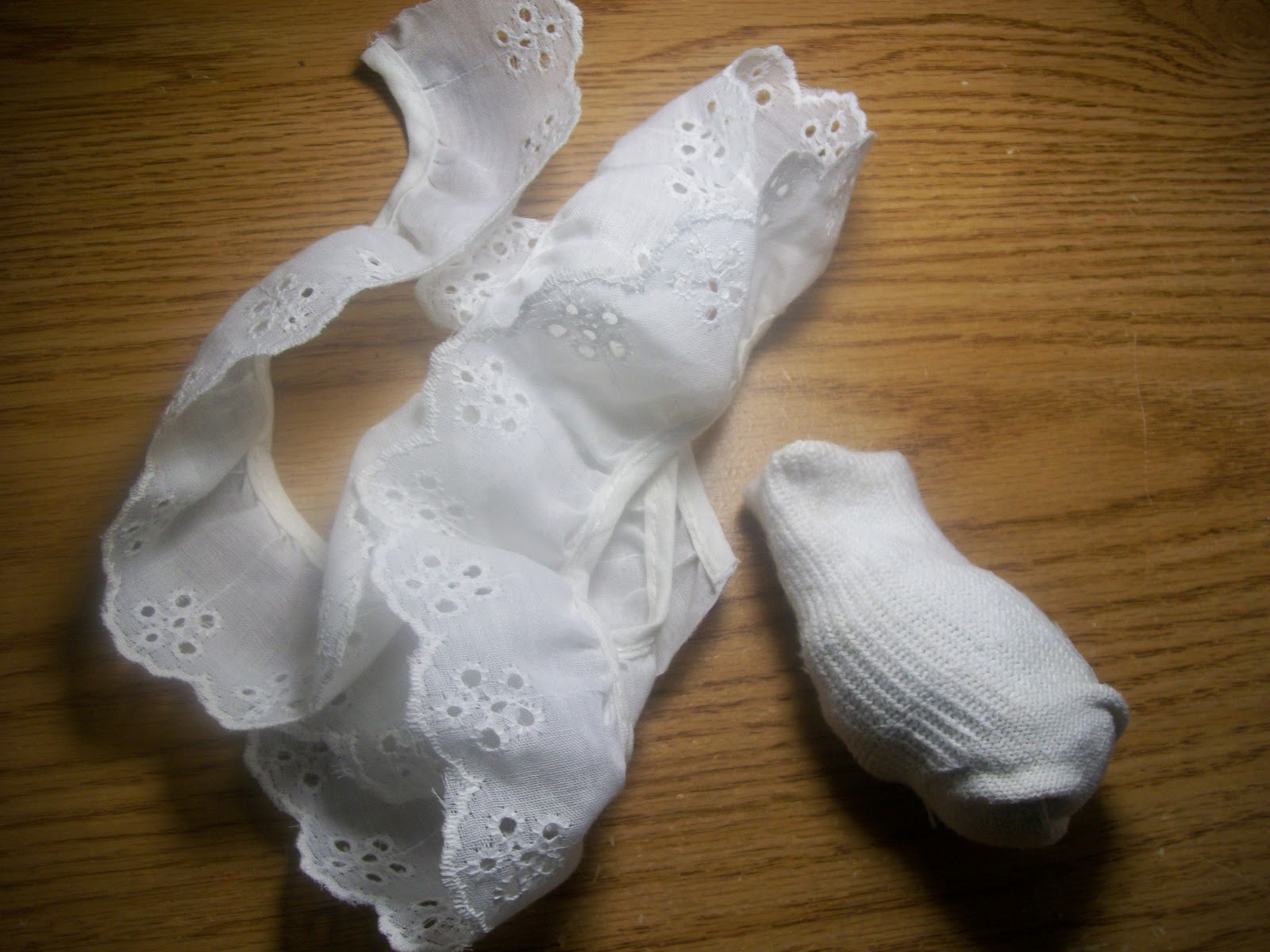 DIY ribbon socks Buildeth Her House