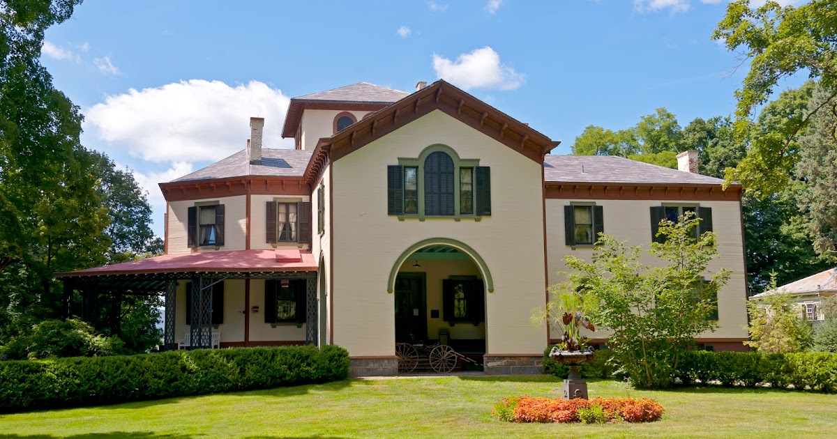 The Picturesque Style Italianate Architecture 'Locust Grove' the