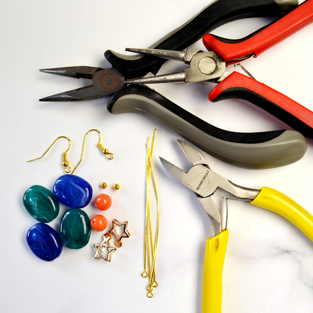 The Tutorial of Making Acrylic Colorful Beads Earrings