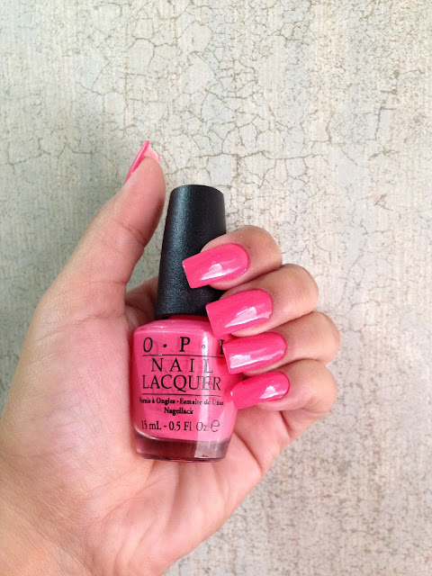 Inspiração de Esmalte no Outubro Rosa: OPI Cor Suz is Hungary Again