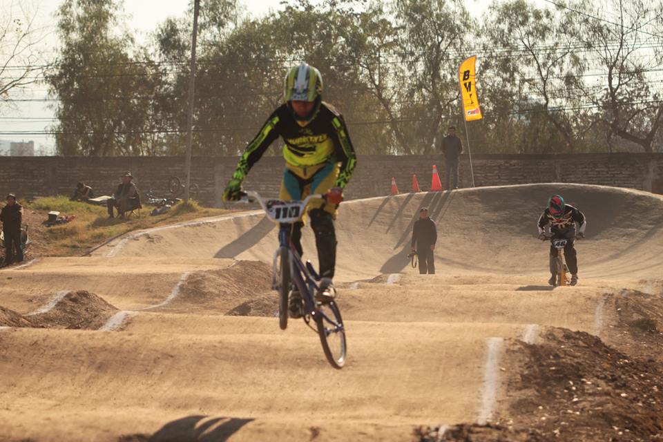 CLUB DE BICICROSS ÑUÑOA XTREM BMX MUNDIAL BMX BELGICA 2015
