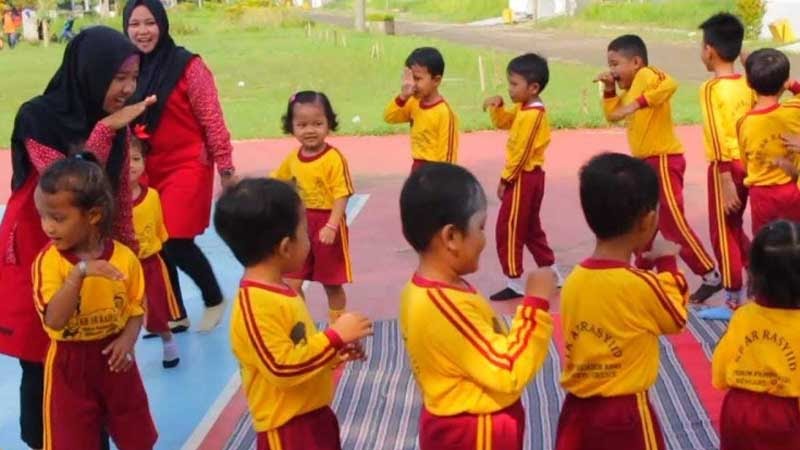 Pendidikan Membantu Anak Hidup Mandiri dan Bahagia