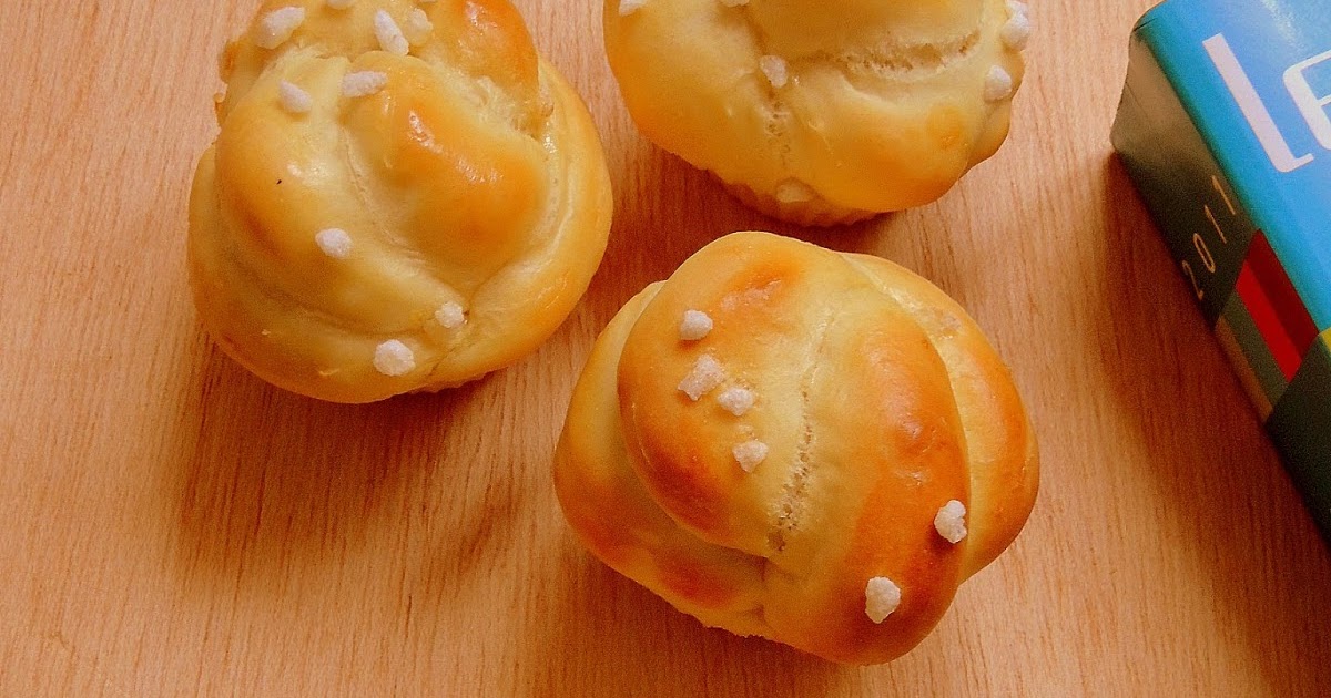 Priya's Versatile Recipes: Brioche Muffins aka Rose Muffins Priya's Versatile Recipes: Brioche Muffins aka Rose Muffins
