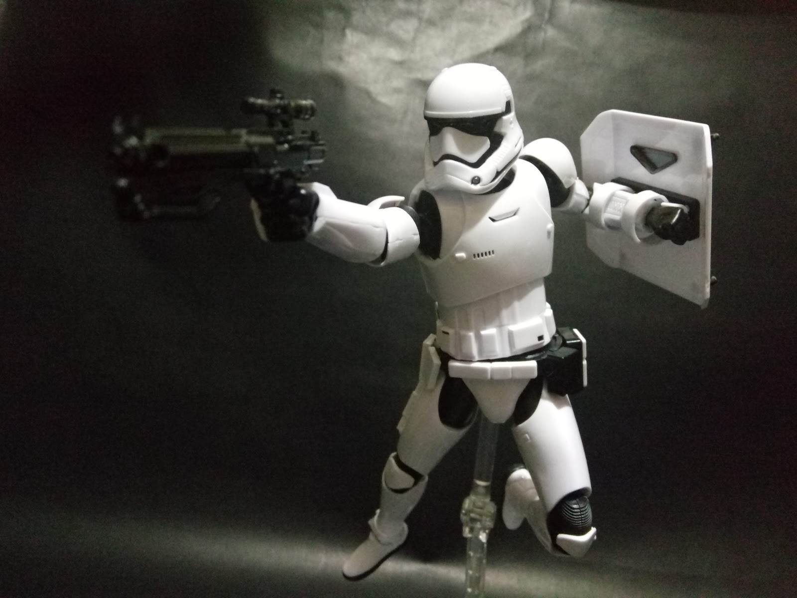 Bandai: Star Wars Stormtrooper 1:12 Scale Model Kit Review