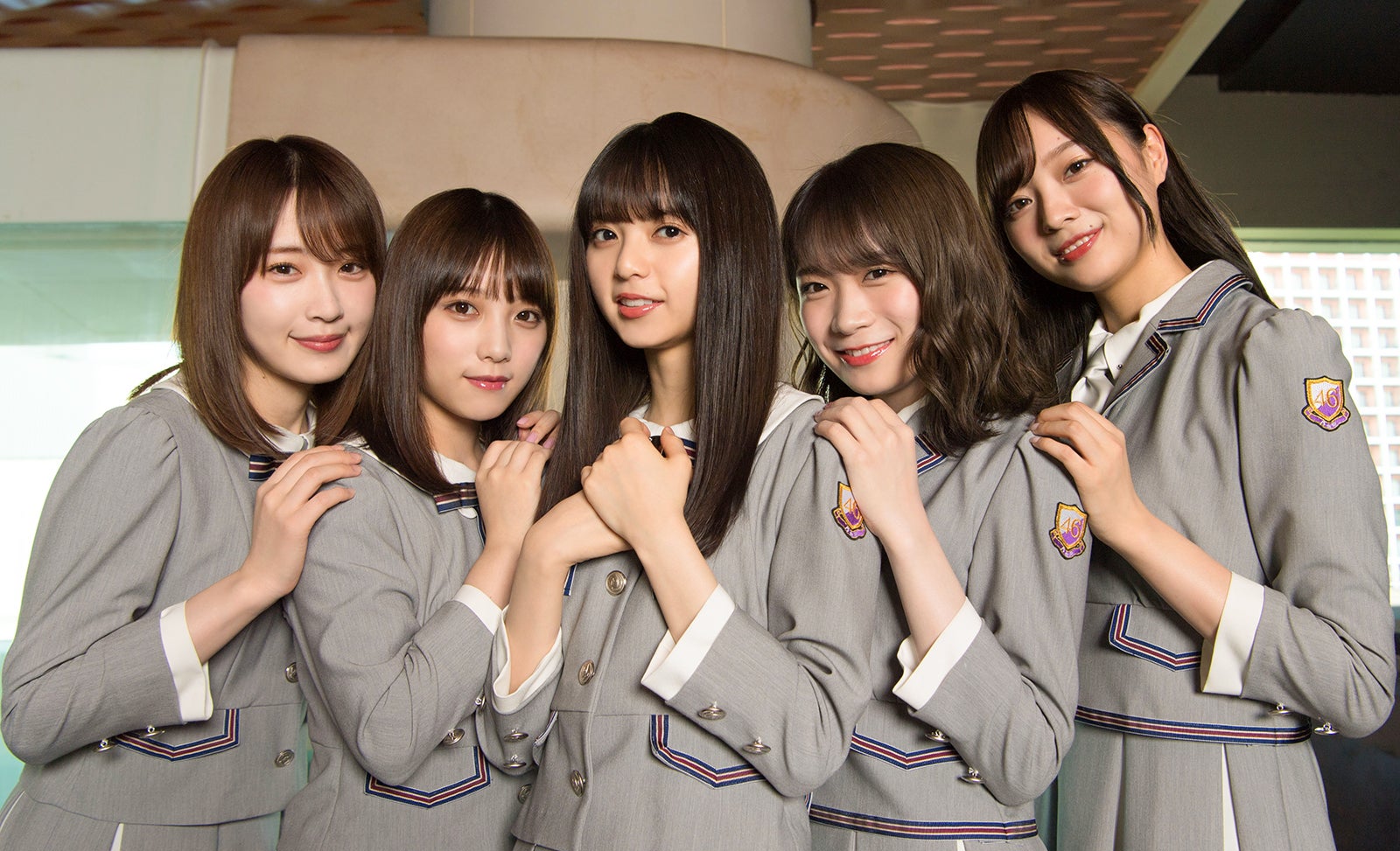 Nao Kanzaki and a few friends: Nogizaka46: 2019 Magazine sca