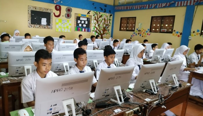 LATIHAN SOAL AKM LITERASI SISWA SMP MTS TAHUN 2021 (BAGIAN 2) - Student