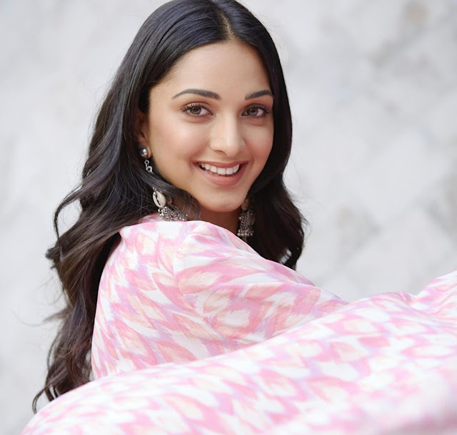 Kiara Advani shares BTS picture from Laxmmi Bomb