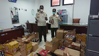 Gelar Razia ditiga Lokasi, Satpol PP Jepara Berhasil Amankan Ratusan Botol Miras Dan Perangkat Alat Karaoke 1 IMG 20211018 WA0004
