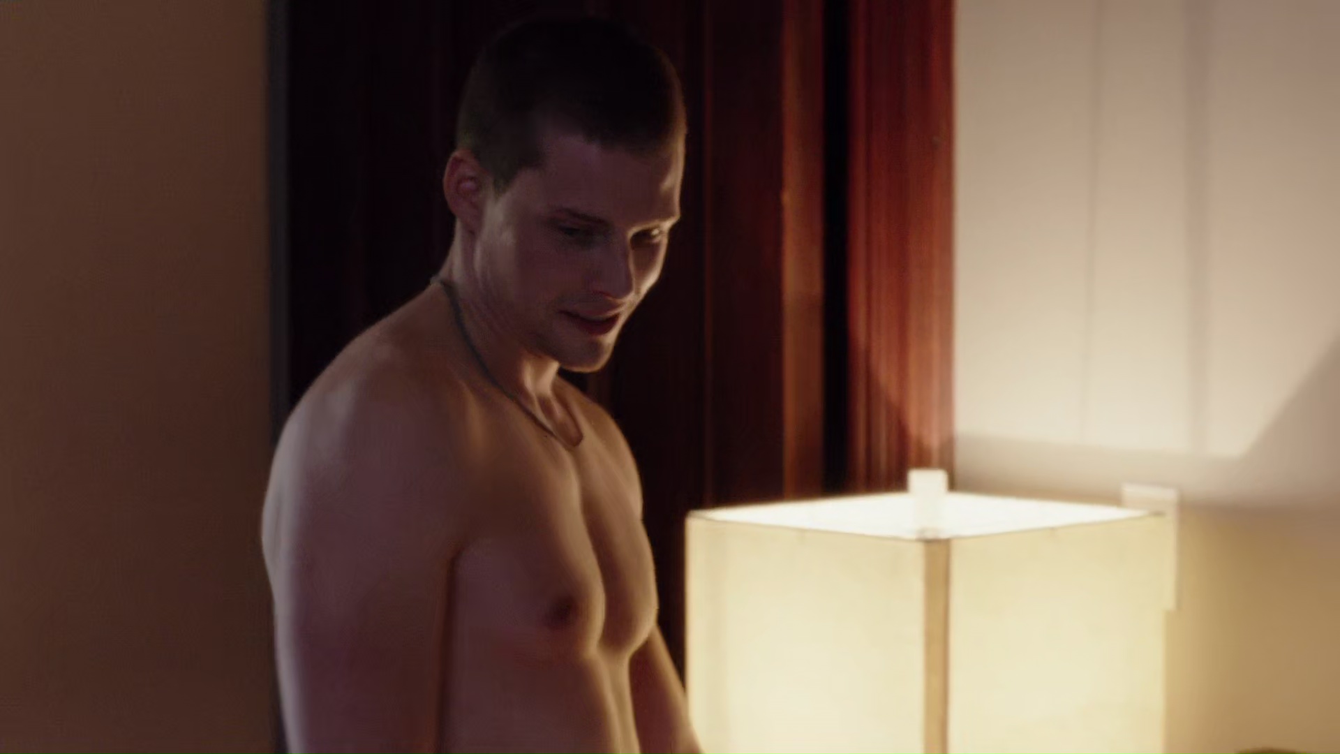 Hunter Parrish shirtless in The Following 3-04 "Home" 