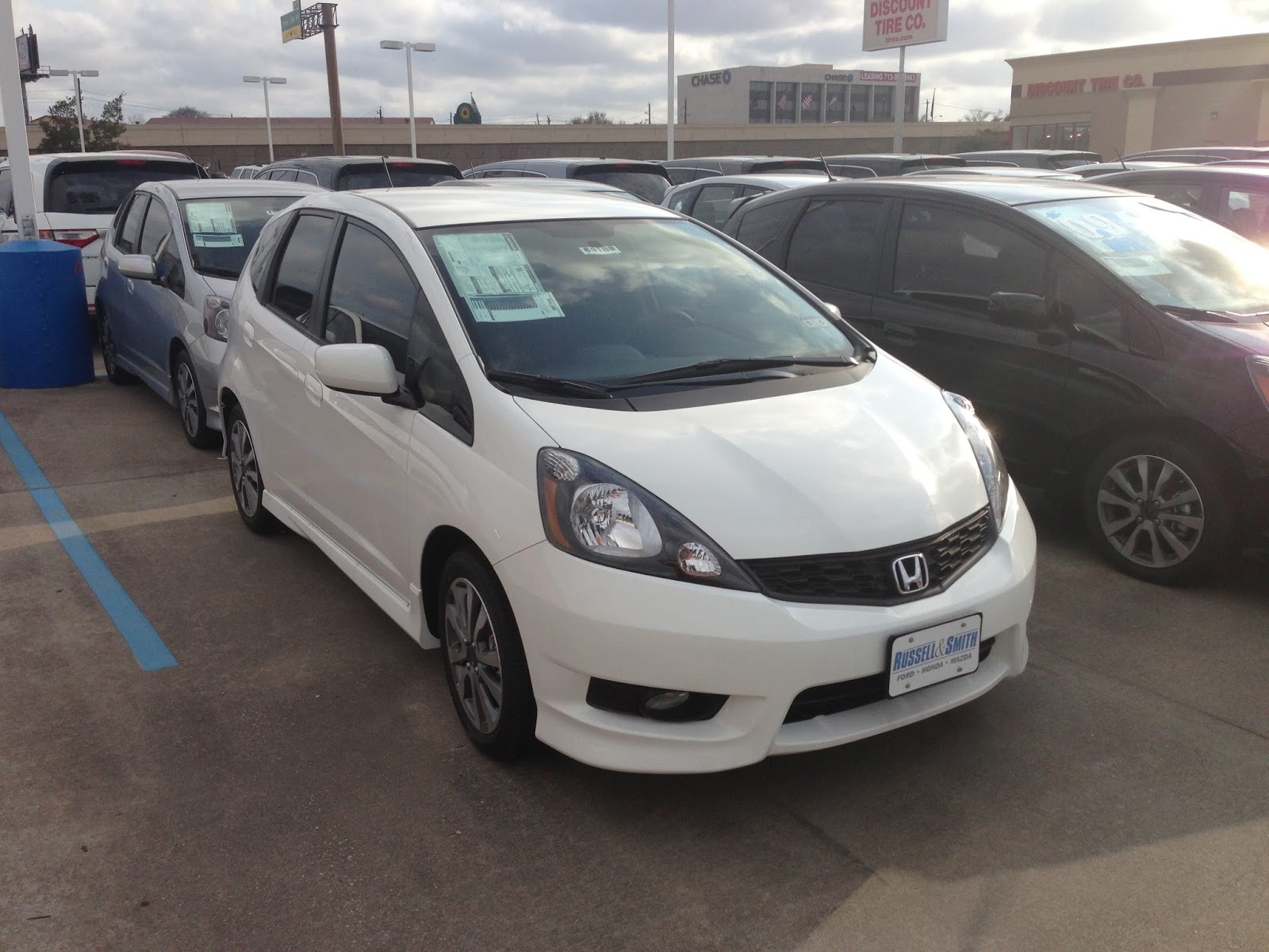 --CarJunkie's Car Review--: First Drive: 2013 Honda Fit
