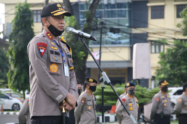 Kapolda Sumsel Pimpin Apel Pengecekan Personel Dalam Rangka Kegiatan Pendisiplinan Wilayah Kota Palembang