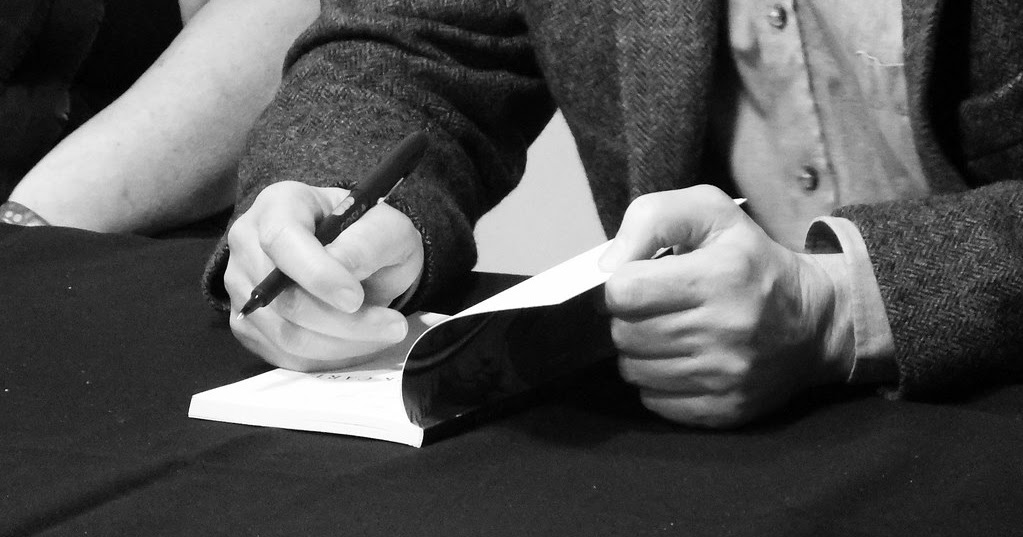 Resensi Buku Teori Pengkajian Sastra Warok Akmaly Resensi Buku Teori Pengkajian Sastra Warok Akmaly