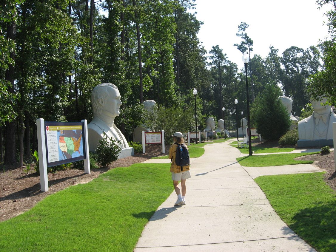 50+ Presidents Heads Park Williamsburg Pics