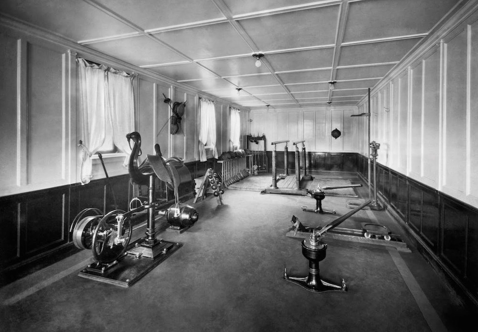Pictures of the First Class Gyms on the Titanic and Cruise Liners From